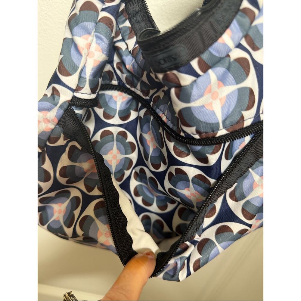 LeSportSac blue and white hobo nylon purse - Picture 11 of 11